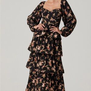 Aumie Tiered Floral Maxi Dress Size M NWT